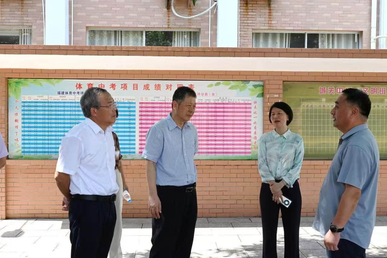 省人大常委會調(diào)研組來梅開展義務(wù)教育優(yōu)質(zhì)均衡發(fā)展和文物工作情況調(diào)研