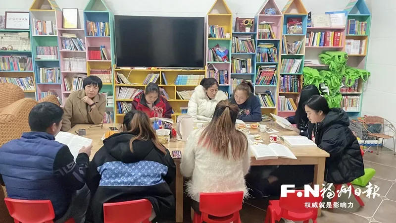 【福州日報關注】不上鎖的“故事小屋”——記閩清東橋鎮(zhèn)教師張秀明的農(nóng)村公益繪本館