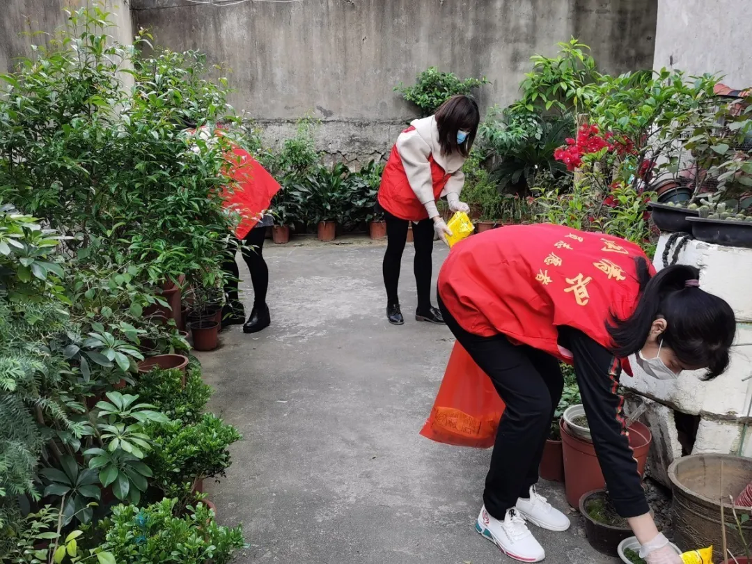 “防疫有我，愛衛(wèi)同行”——梅城鎮(zhèn)開展滅四害等愛國衛(wèi)生運(yùn)動(dòng)