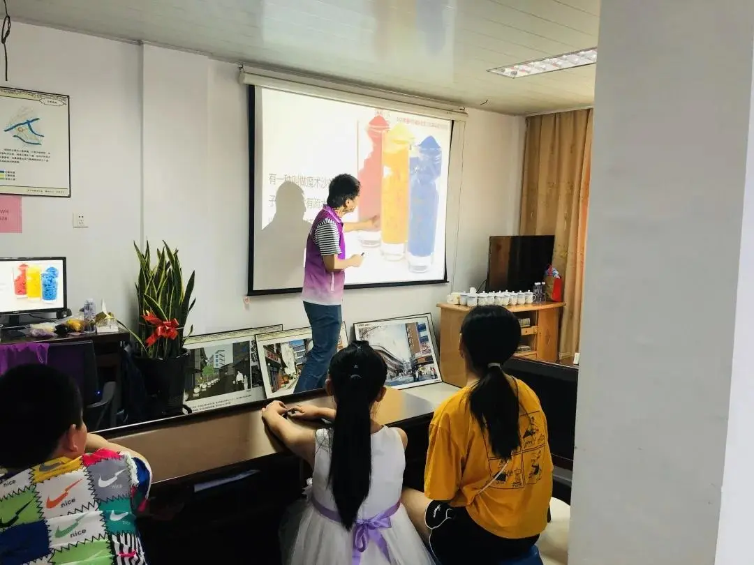 有趣！“了解溶液的酸堿”青少年科學(xué)探索ing
