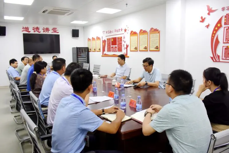 縣委書記陳忠霖到縣統(tǒng)計局開展工作調(diào)研