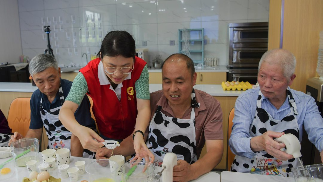 家園暖我心，與黨同慶生~縣計(jì)生協(xié)會(huì)舉辦一場(chǎng)別樣的慶生會(huì)