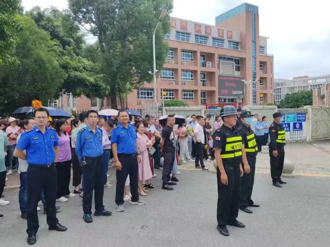聚焦高考丨全力護(hù)航高考，他們?cè)谛袆?dòng)！