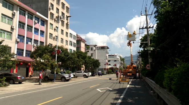迎峰度夏在行動(dòng)！閩清供電高空作業(yè)備戰(zhàn)用電高峰